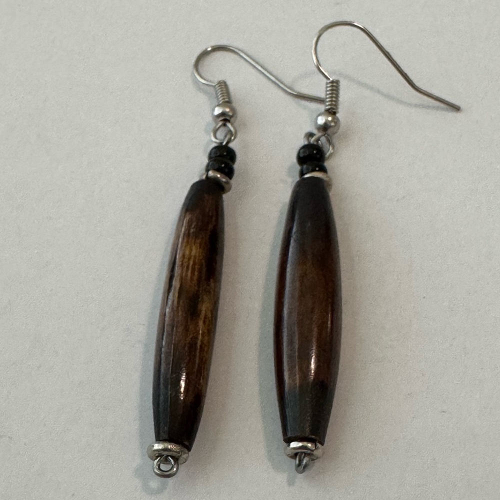 NWOT Ugandan Handmade Dangle Earrings